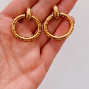 Monet earrings gold